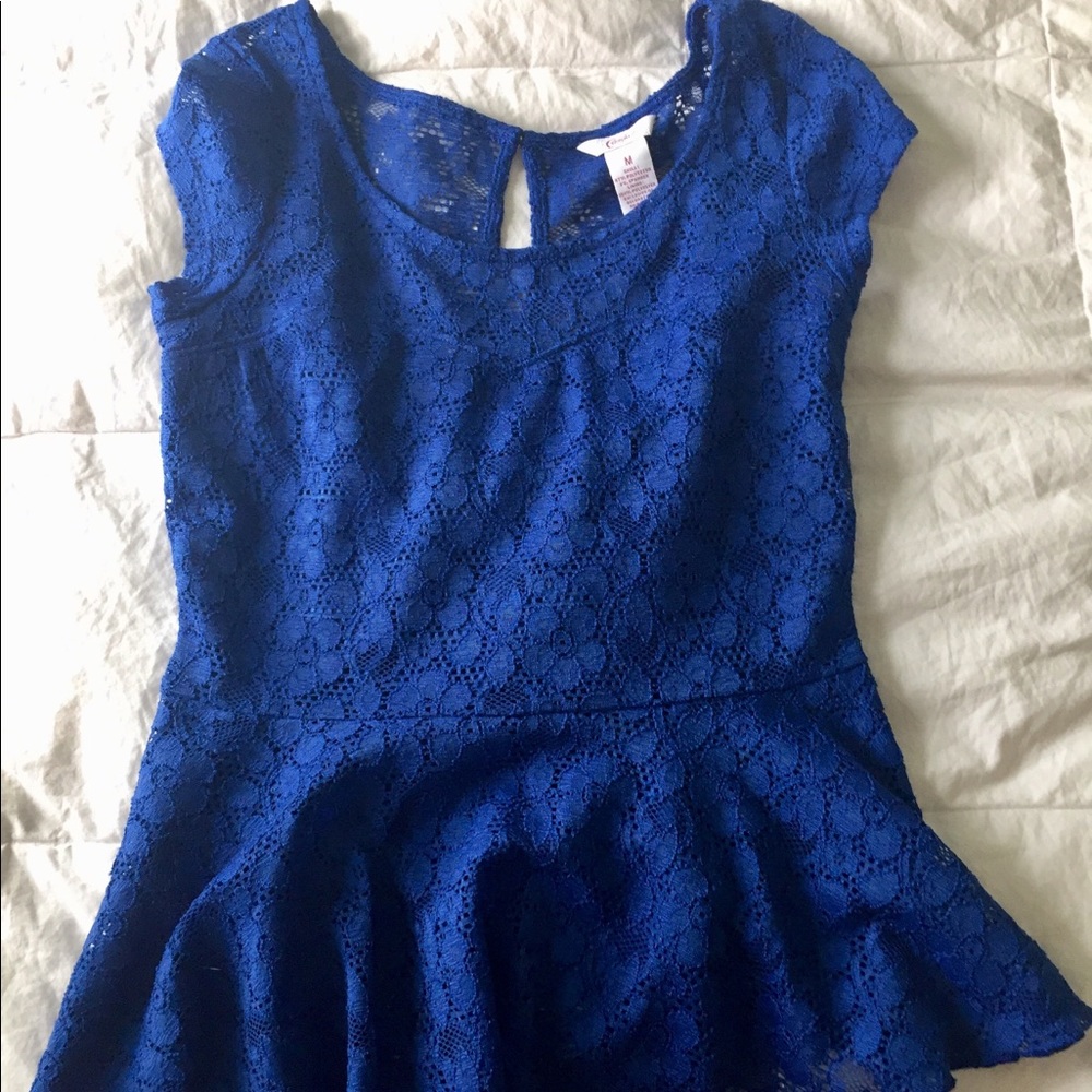 blouse with lace on the shoulders